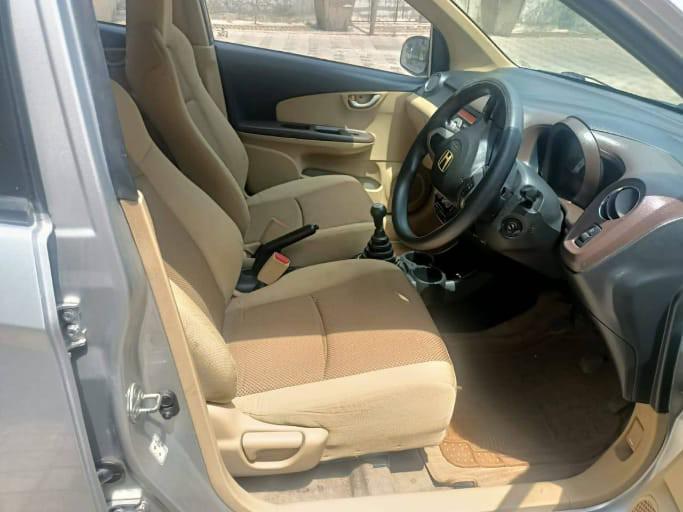 Honda Brio V MT 2012