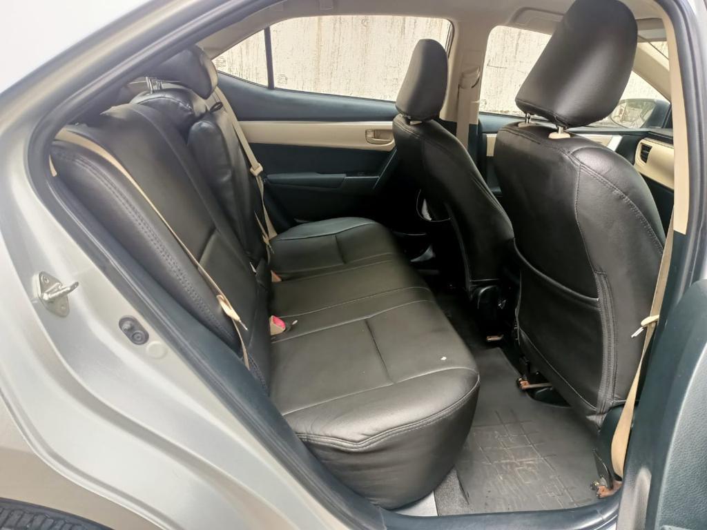 Toyota Corolla Altis 1.8 J 2015