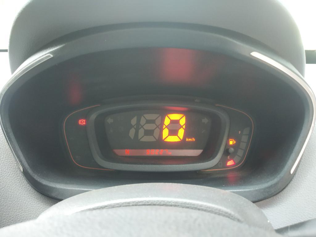 Renault KWID 1.0 RXT AMT 2018