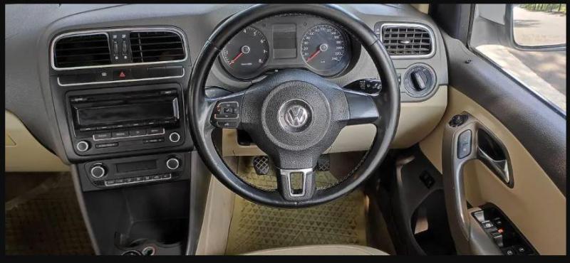 Volkswagen Vento Highline Petrol 2012
