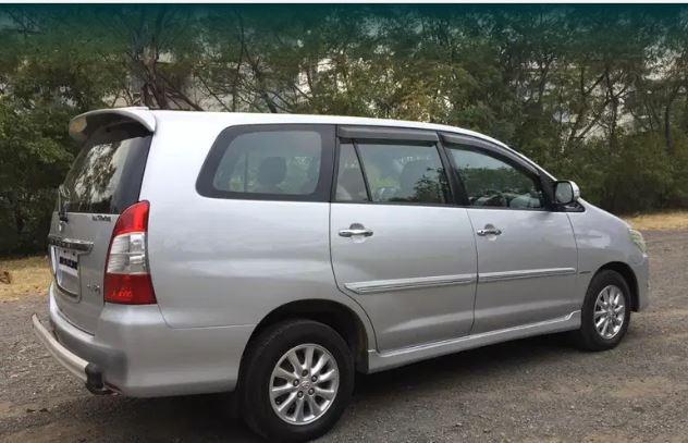 Toyota Innova 2.5 GX 7 STR BS III 2012