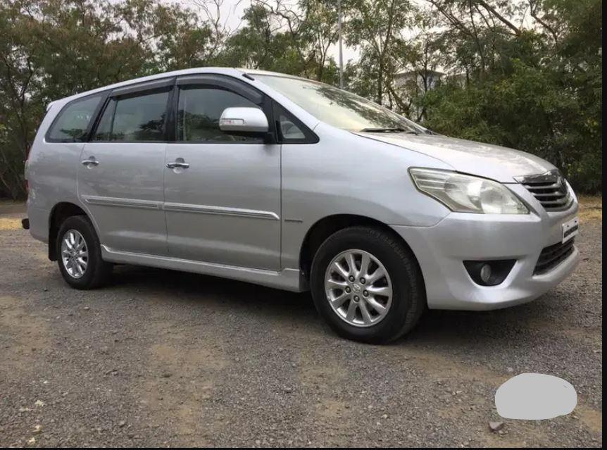 Toyota Innova 2.5 GX 7 STR BS III 2012