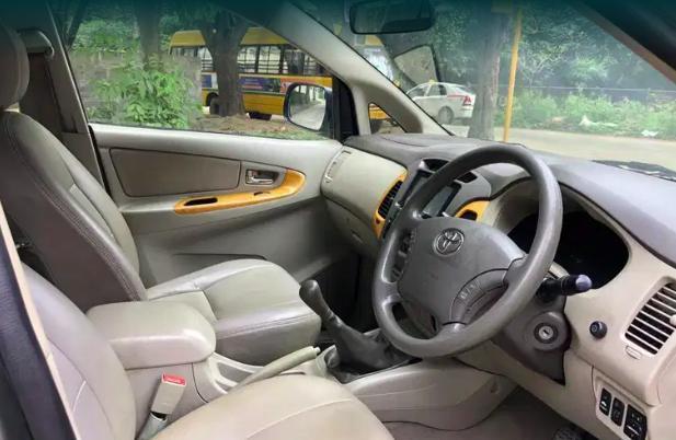 Toyota Innova 2.5 V 8 STR 2009