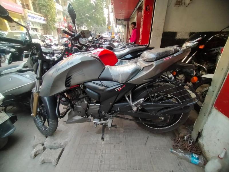 TVS Apache RTR 200 4V Carburetor 2017