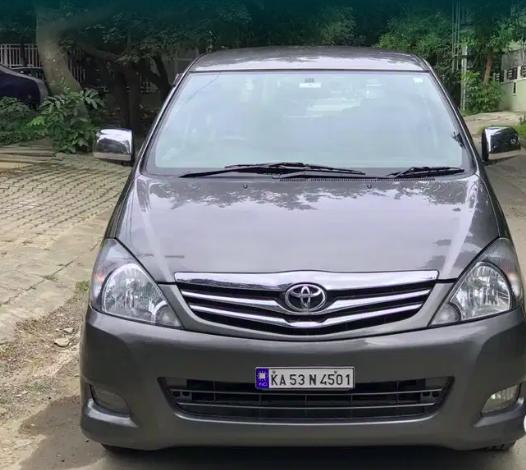 Toyota Innova 2.5 V 8 STR 2009