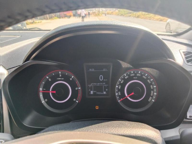 Mahindra XUV300 W8 Diesel BS6 2021