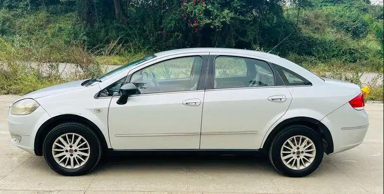 Fiat Linea Emotion PK 1.3 MJD 2009