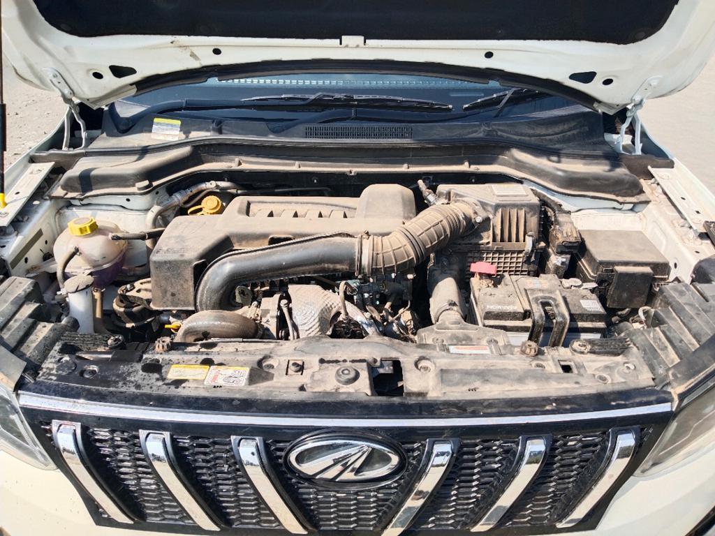 Mahindra XUV300 W8 Diesel BS6 2021