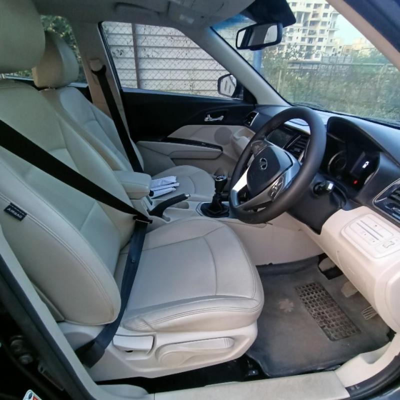 Mahindra XUV300 W8 (O) Petrol 2019