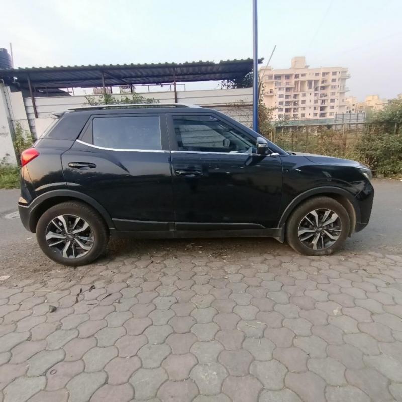 Mahindra XUV300 W8 (O) Petrol 2019
