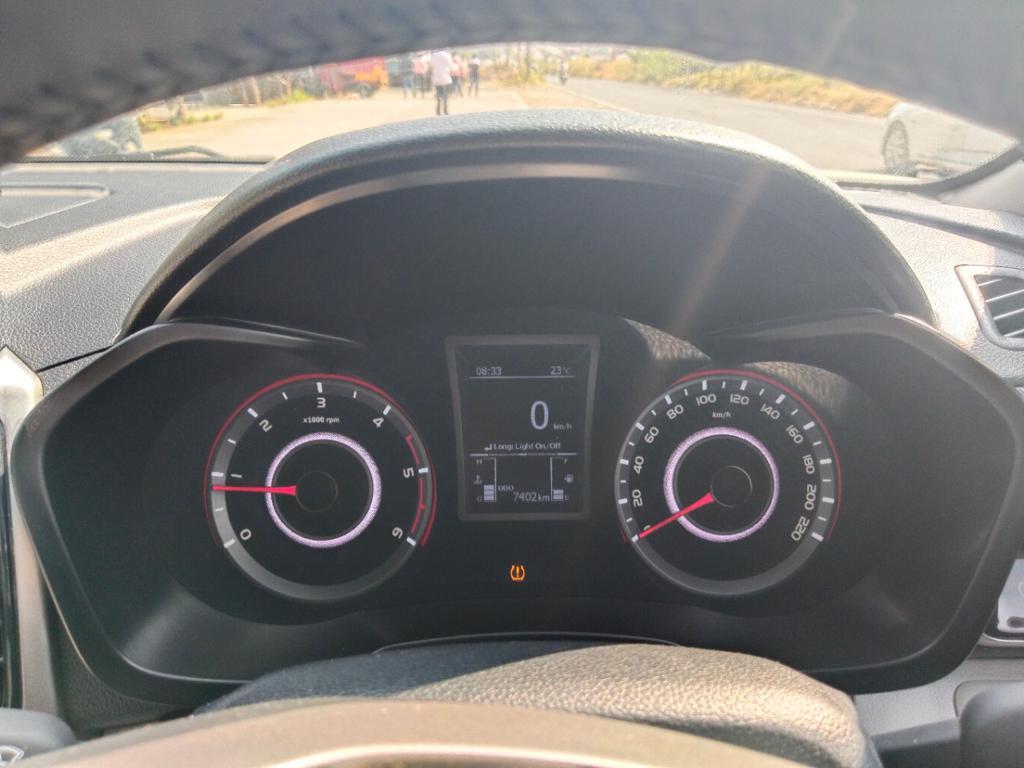 Mahindra XUV300 W8 Diesel BS6 2021