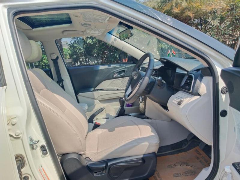 Mahindra XUV300 W8 Diesel BS6 2021