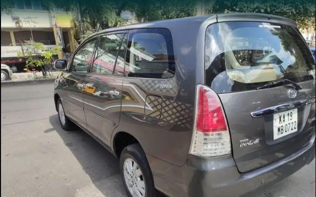 Toyota Innova 2.5 V 7 STR 2010