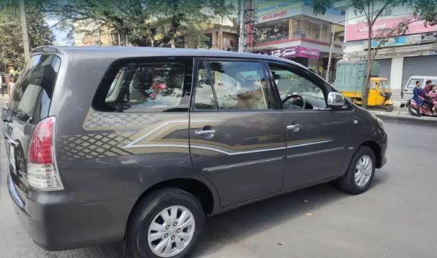 Toyota Innova 2.5 V 7 STR 2010