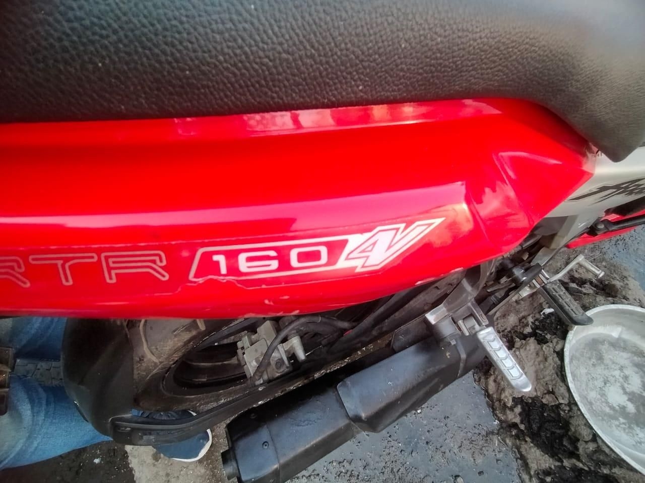 Used Tvs Apache Rtr 160 4v Carburetor 2019 Model Pid 1421558399 Bike For Sale In Delhi