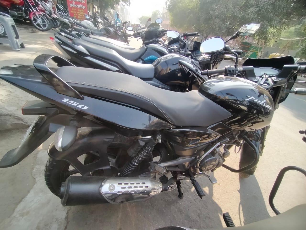 pulsar 150cc 2018 model price