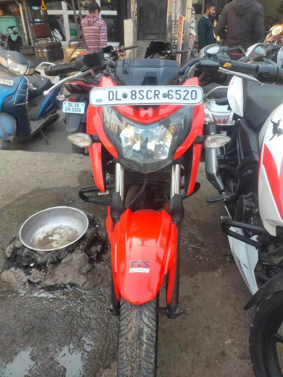 Used Tvs Apache Rtr 160 4v Carburetor 2019 Model Pid 1421558399 Bike For Sale In Delhi