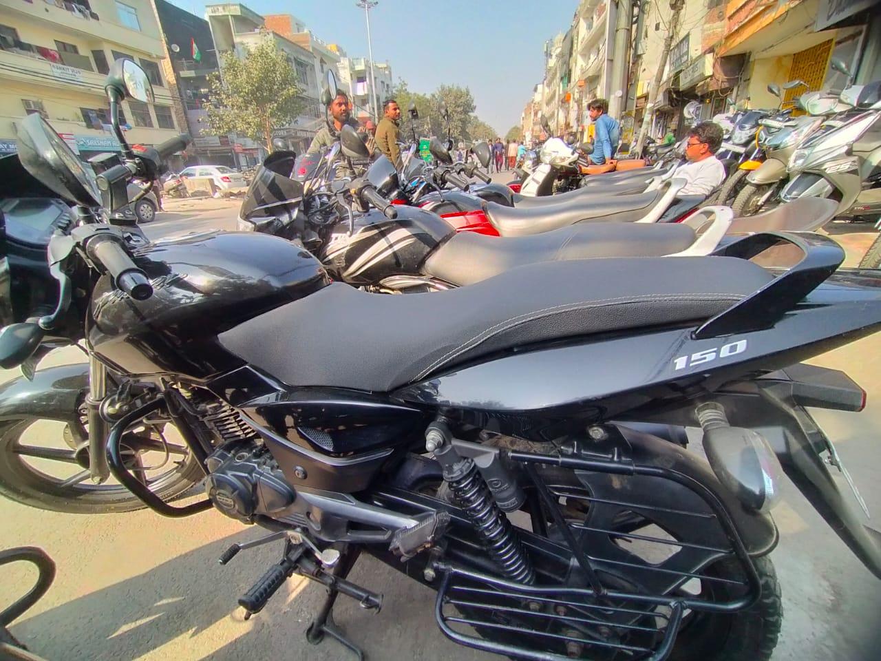 pulsar 150cc 2018 model price