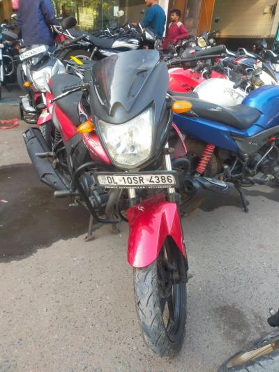 Yamaha SZR 150cc 2015