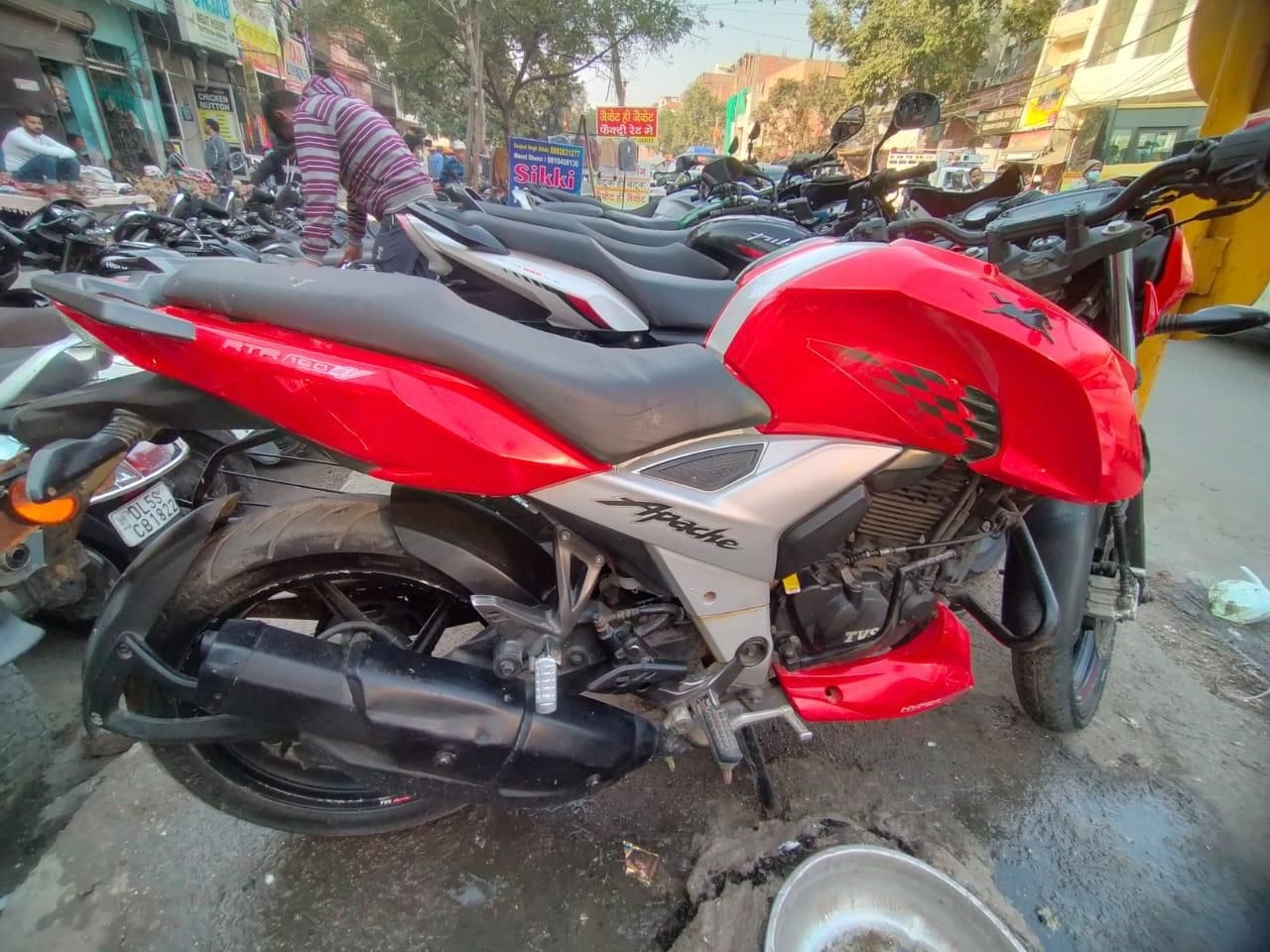 Used Tvs Apache Rtr 160 4v Carburetor 2019 Model Pid 1421558399 Bike For Sale In Delhi