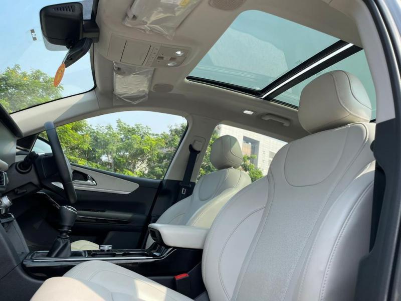 Mahindra XUV700 AX 7 Diesel MT Luxury Pack 7 STR 2022