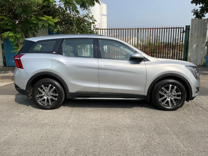 Mahindra XUV700 AX 7 Diesel MT Luxury Pack 7 STR 2022