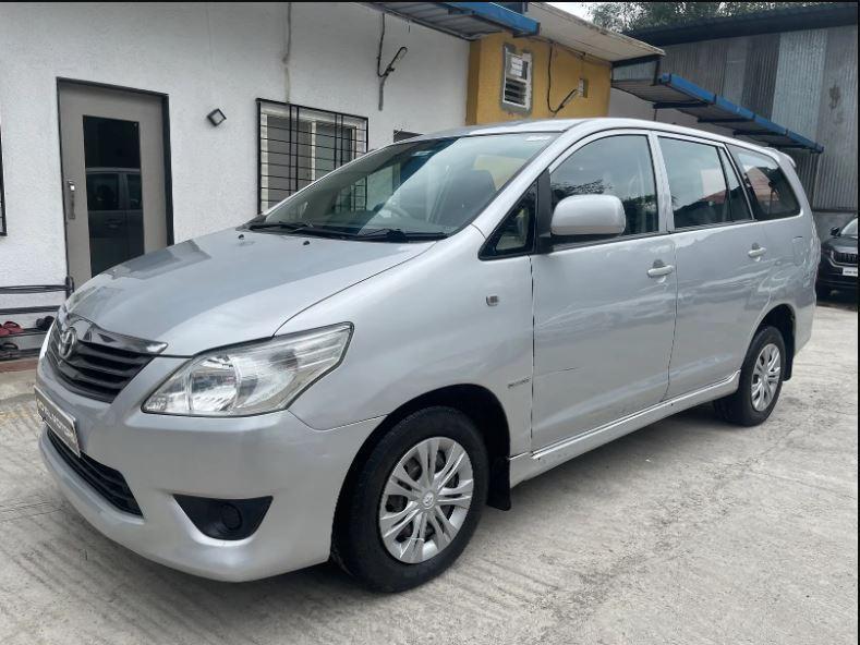 Toyota Innova 2.5 G 7 STR BS IV 2012