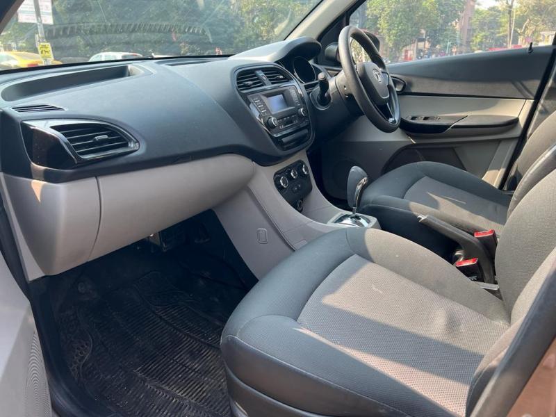 Tata Tiago Revotron XT 2018
