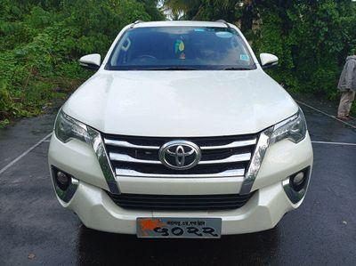 Toyota Fortuner 3.0 4x2 MT 2016