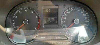 Volkswagen Vento 1.2 TSI Highline AT 2015