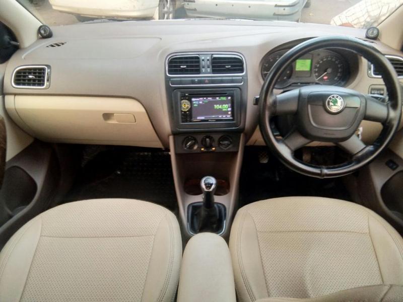 Skoda Rapid AMBITION PLUS 1.6 MPI MT 2012