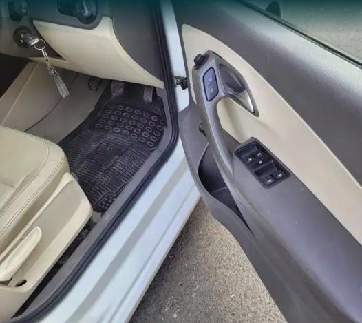 Volkswagen Vento 1.6L Highline 2014