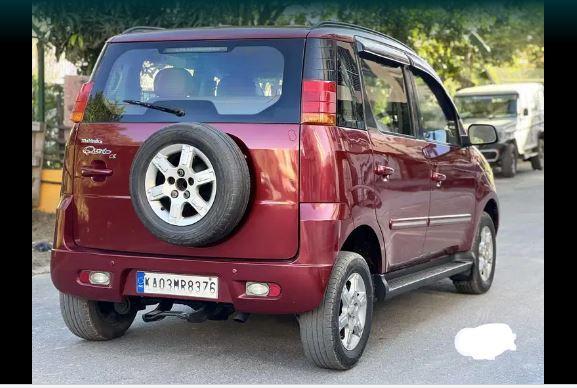 Mahindra Quanto C8 2013