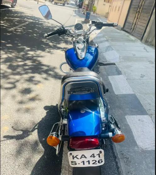 Bajaj Avenger 220cc 2011