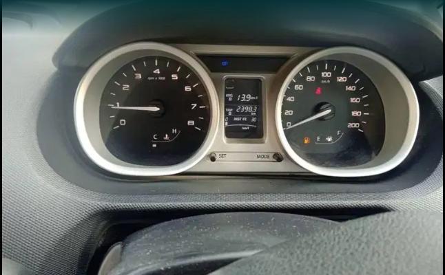 Tata Tiago Revotron XT (O) 2017