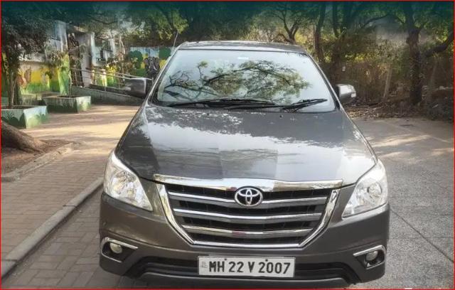 Toyota Innova 2.5 V 7 STR 2014