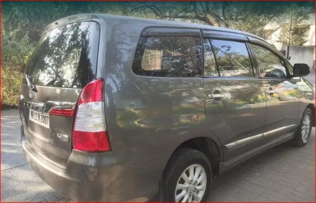 Toyota Innova 2.5 V 7 STR 2014