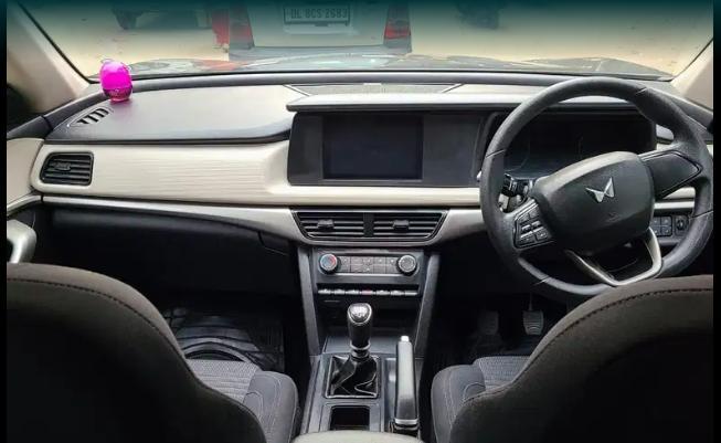 Mahindra XUV700 MX Diesel MT 5 STR 2022