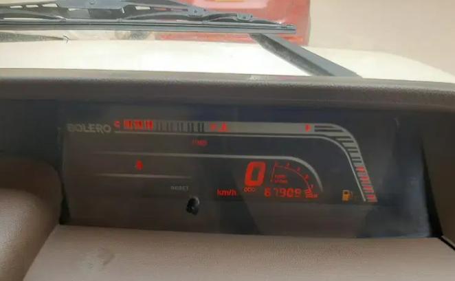 Mahindra Bolero SLX 2013