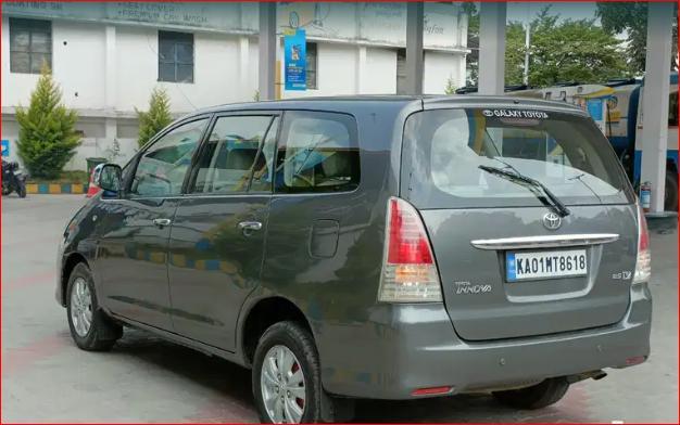 Toyota Innova 2.0 V 2011