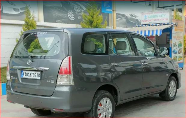 Toyota Innova 2.0 V 2011