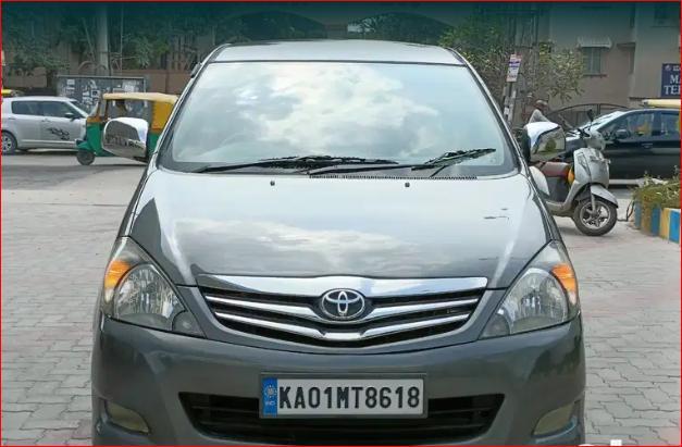 Toyota Innova 2.0 V 2011