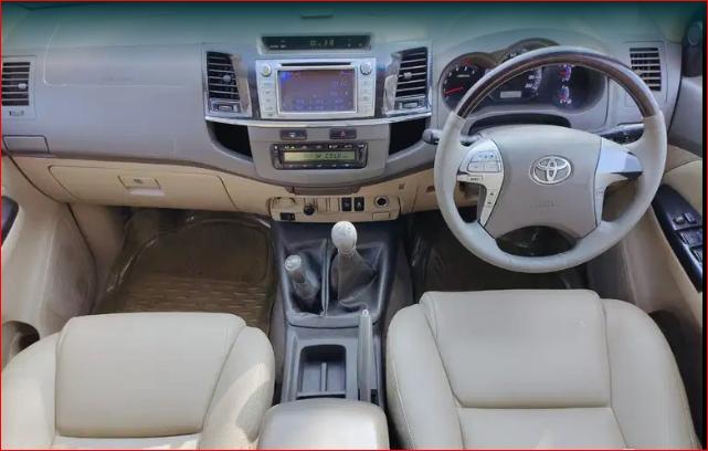Toyota Fortuner 2.8 4x4 MT 2012