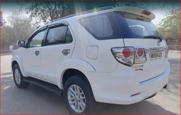 Toyota Fortuner 2.8 4x4 MT 2012