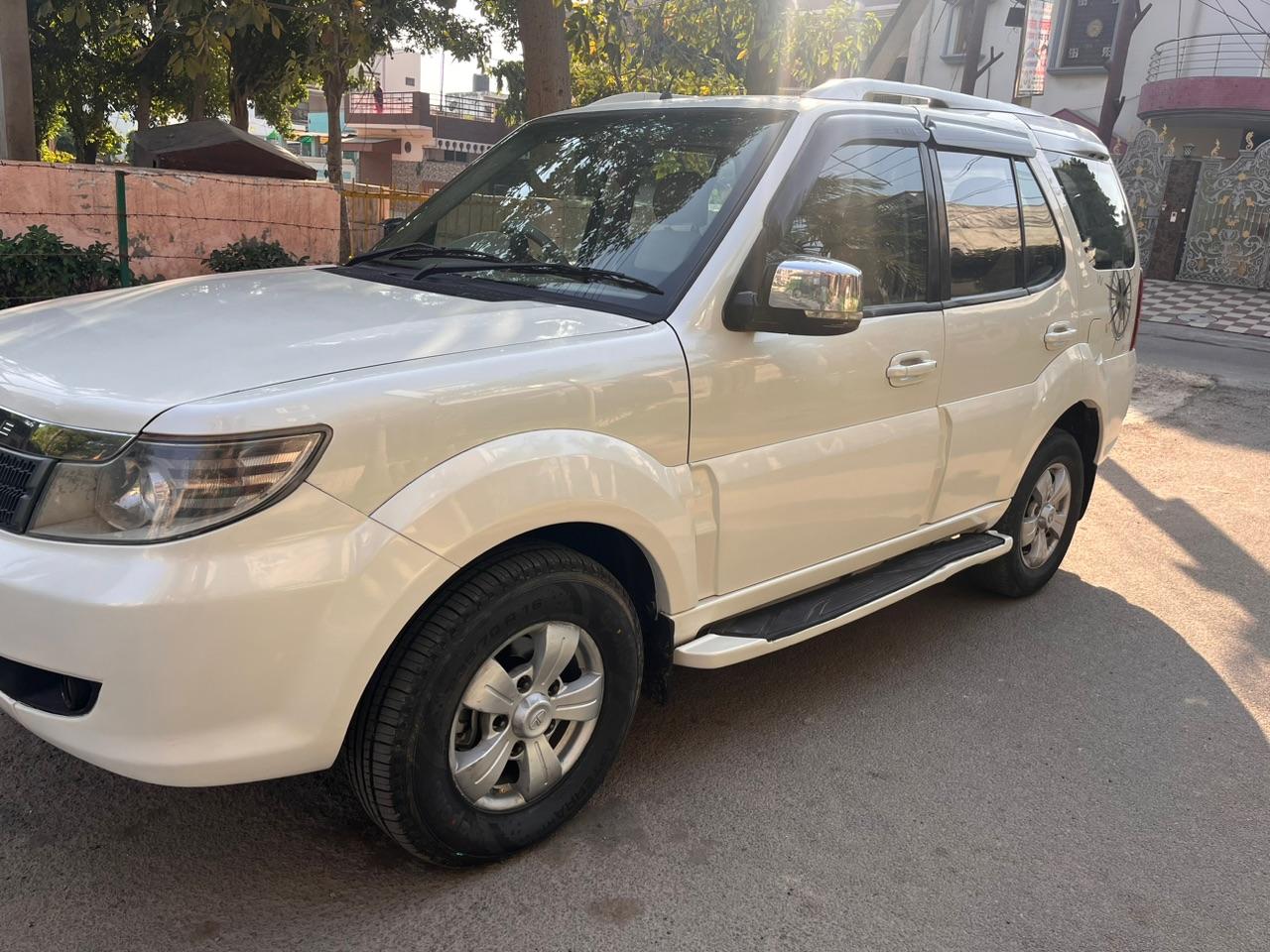 Tata Safari Storme 2.2 VX 4x2 2015