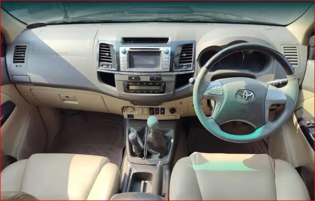 Toyota Fortuner 3.0 4x4 AT 2013