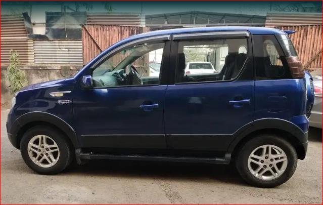 Mahindra NuvoSport N8 2016