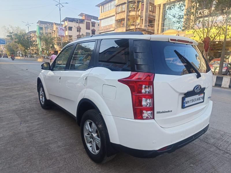 Mahindra XUV500 W10 2015