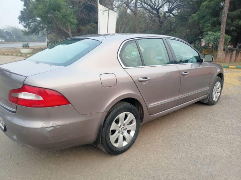 Skoda Superb Elegance 2.0 TDI CR AT 2014