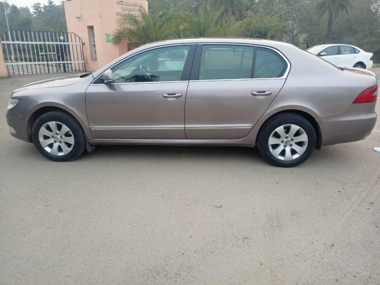 Skoda Superb Elegance 2.0 TDI CR AT 2014